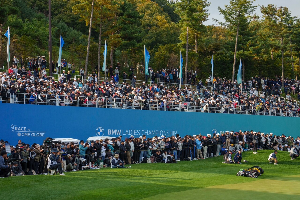 BMW LPGA, 최고의 연장 명승부...'BMW 신형 모델 구경은 덤'