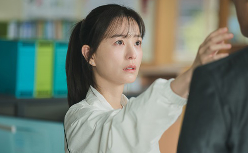 '사랑은 외나무다리에서' <b>정유미</b>, <b>윰블리</b>의 귀환 "아직 <b>로코로</b> 보여드릴...