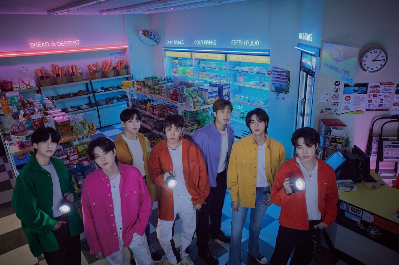 방탄소년단(BTS) 라이브 앨범 'PERMISSION TO DANCE', 빌보드 차트를 휩쓸며 K팝 역사를 다시 쓰다!