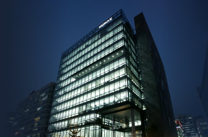 휴맥스, 모빌리티 인프라 사업 본격화...주차 2천억·충전 흑자 전환 - 뉴스 썸네일 이미지